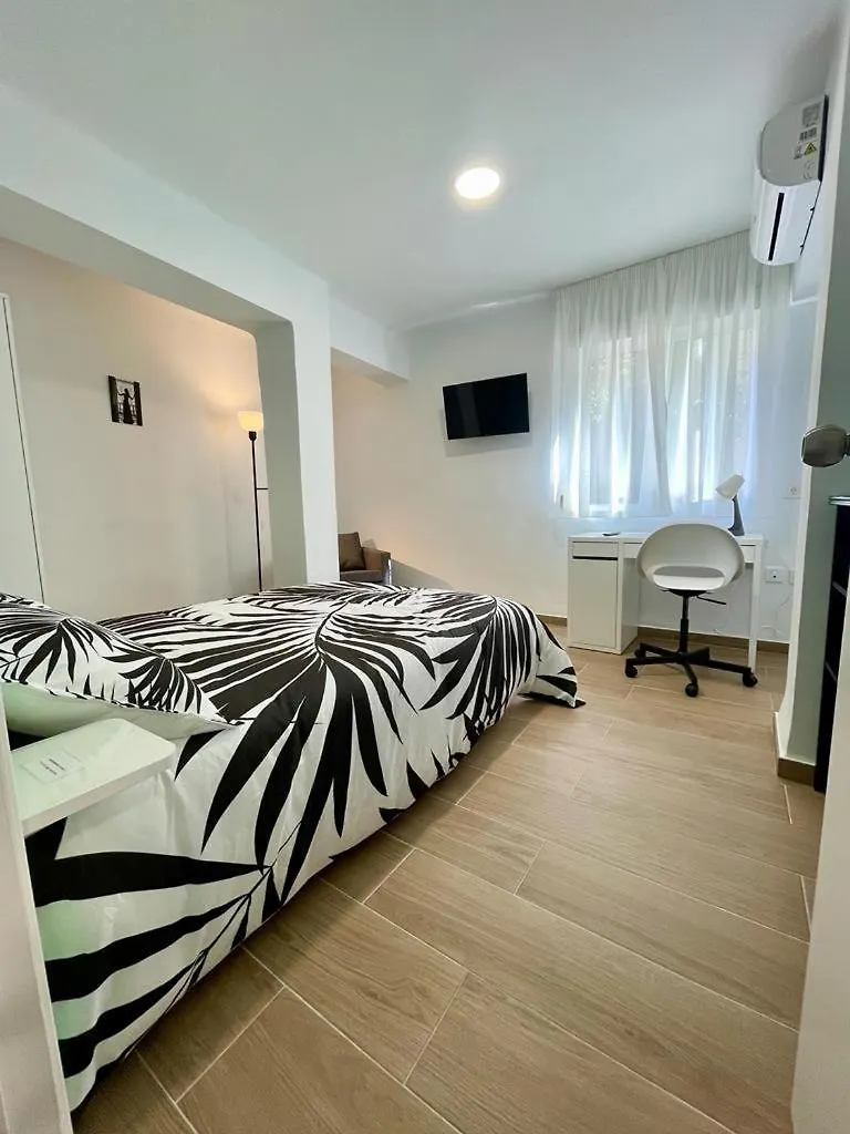 P5 Beautiful & Shiny Apartment Málaga