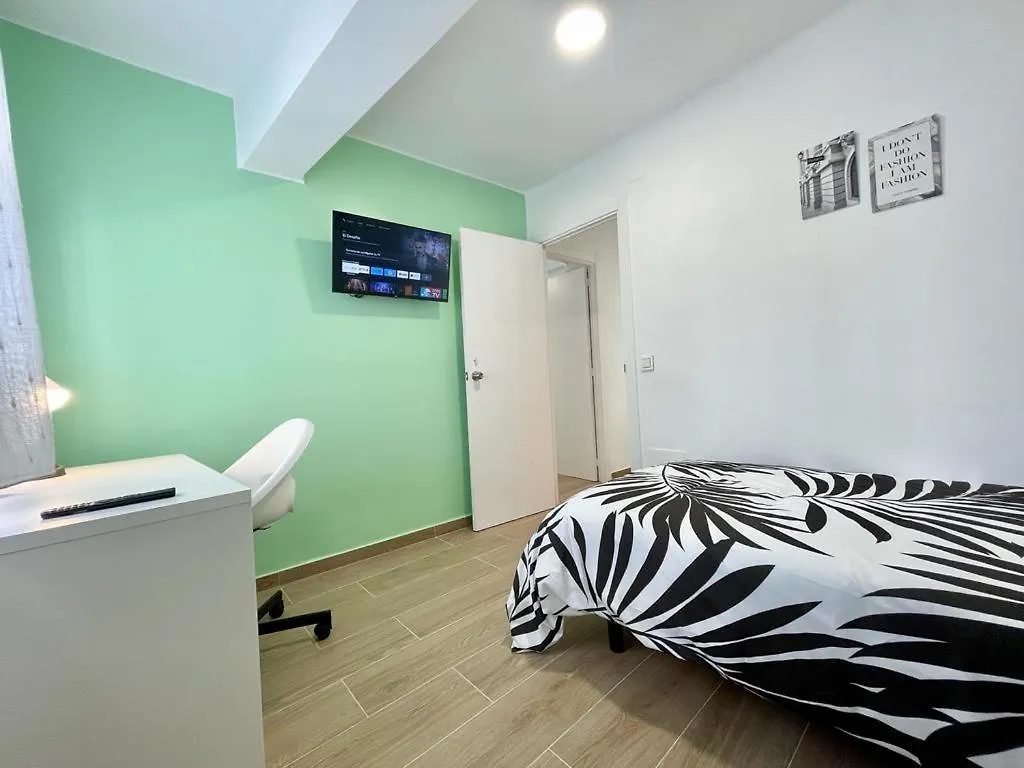 P5 Beautiful & Shiny Apartment Málaga Spanyolország